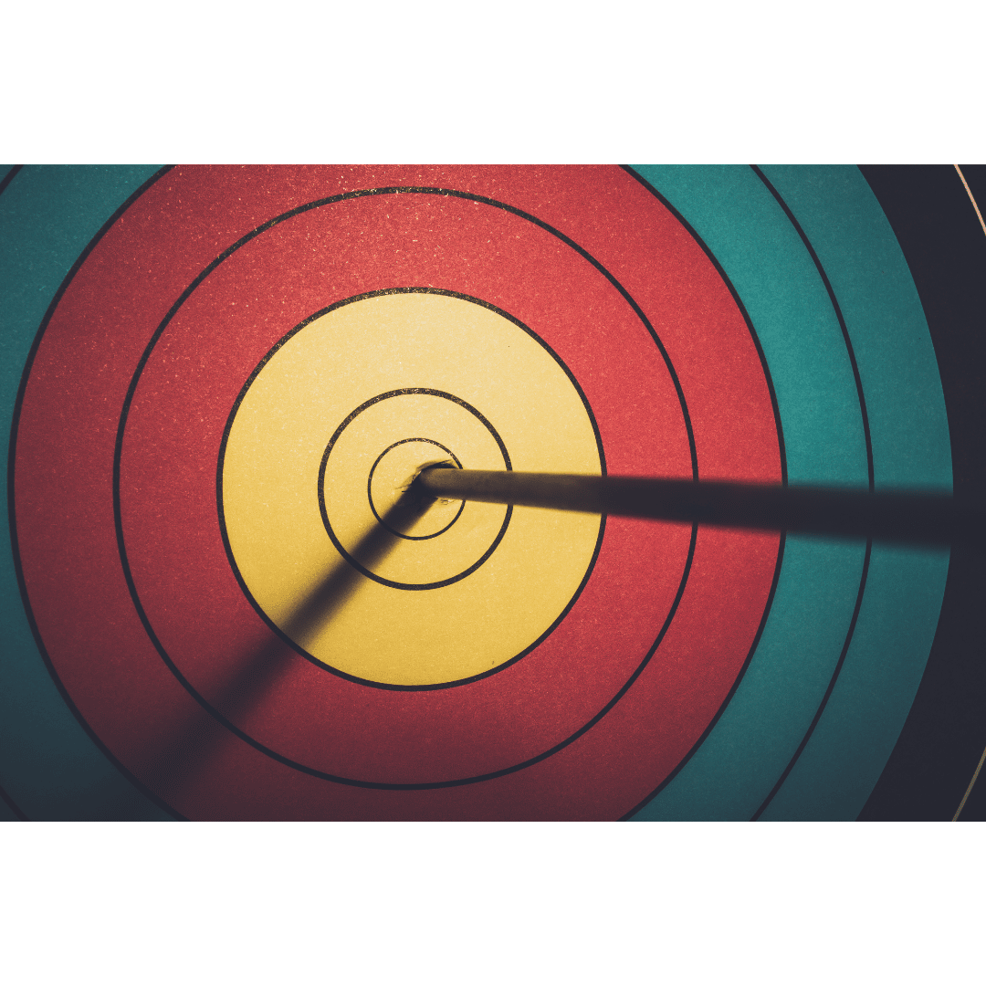 arrow hitting bullseye target